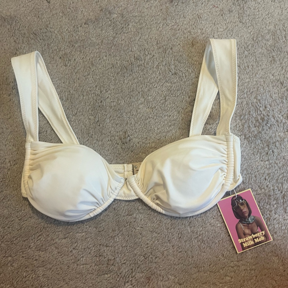 Strawberry Milk Mob Dolce far Niente Top NWT